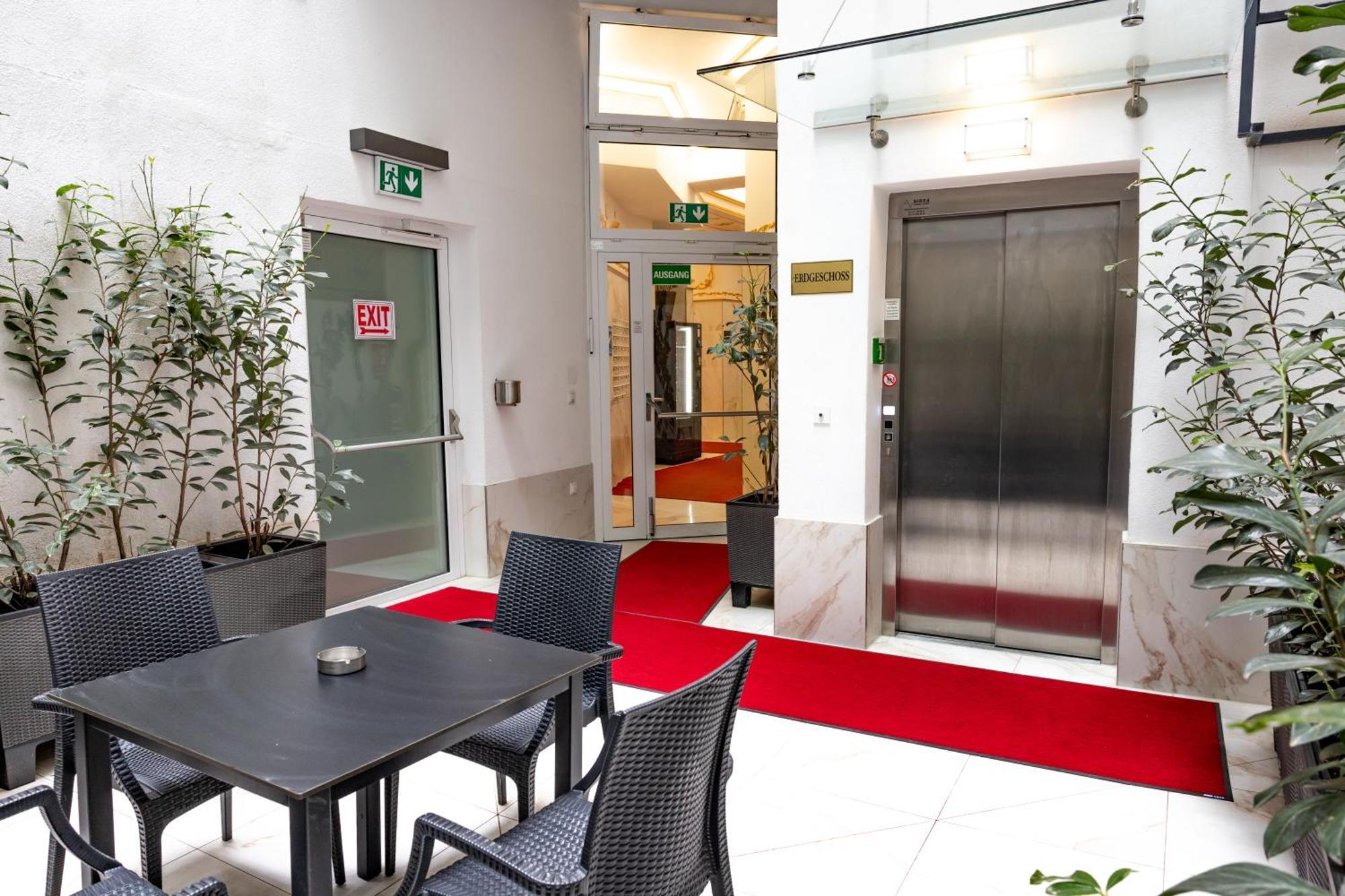 Alon Homes - Premium Center Apartment